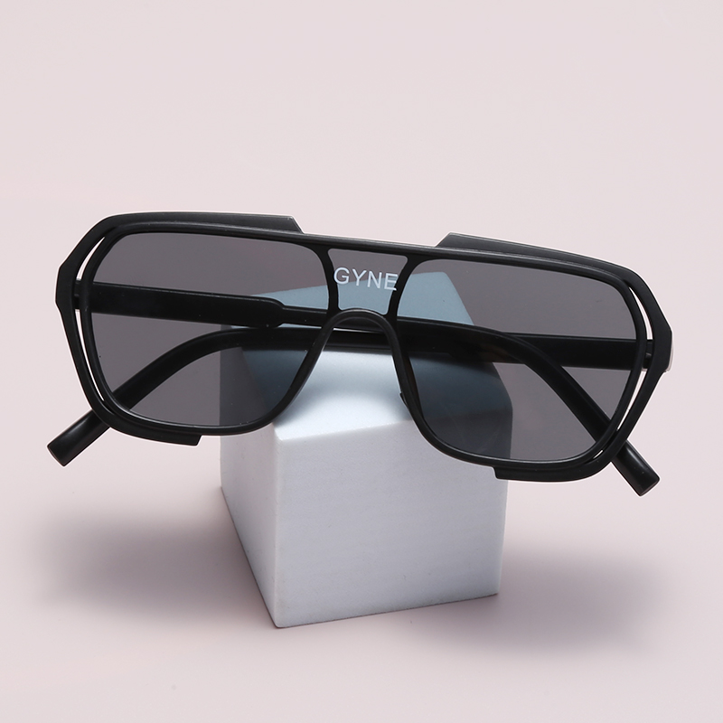 Street Fashion Photo - Lunettes de soleil avec photo de