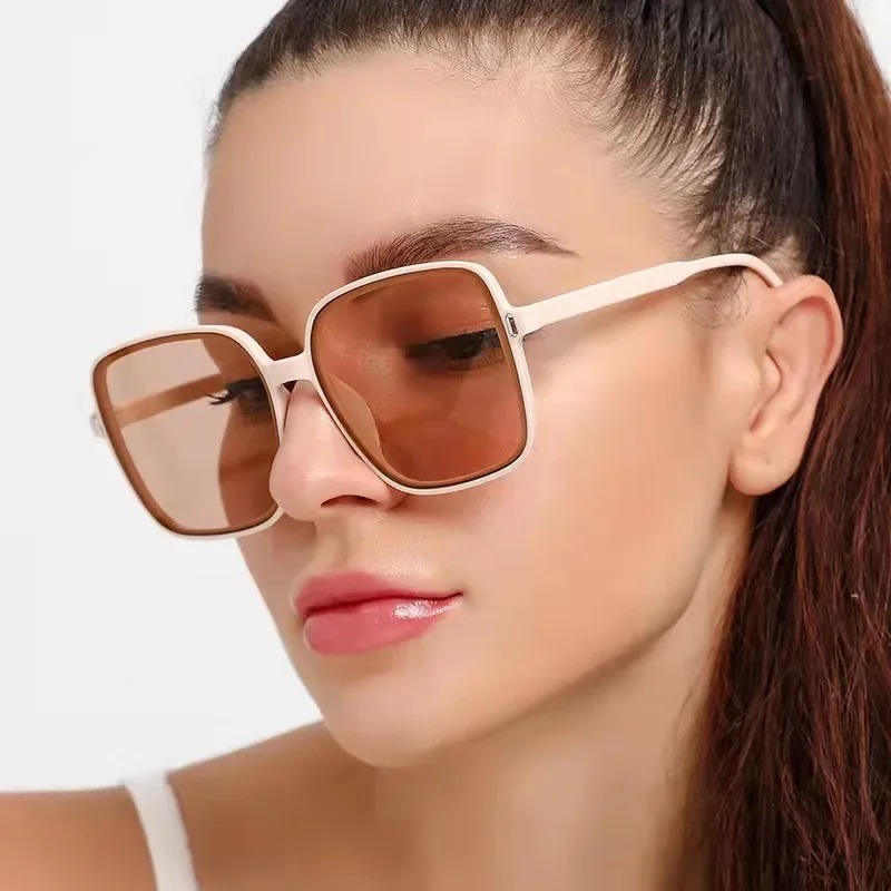 Lunettes de soleil carrées sur - Street Fashion Brands avis et prix