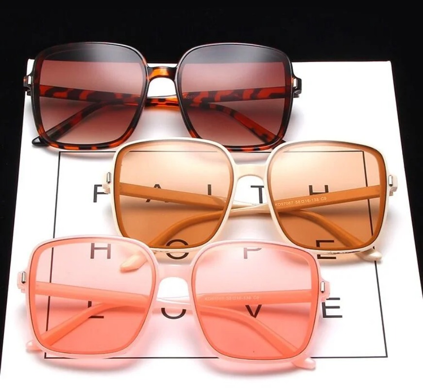 Lunettes de soleil carrées sur - Street Fashion Brands avis et prix